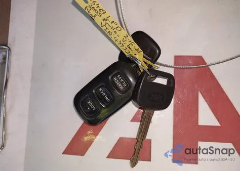 2005 Pontiac Vibe z USA, uszkodzony, nr VIN 5Y2SL63865Z477328